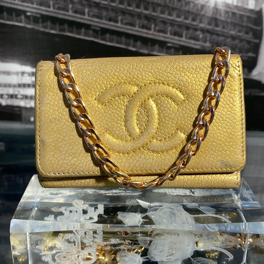Authentic Chanel CC Caviar Key case - Picture 2 of 16